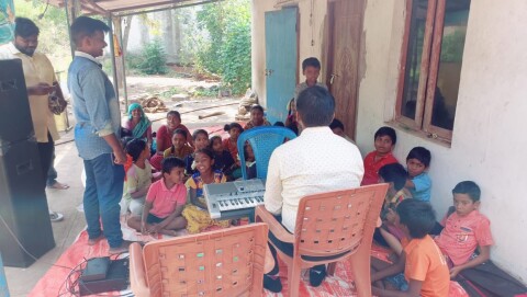 Indiase kinderen tijdens de zondagsschool